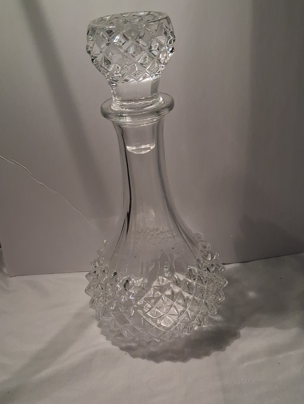 Clear Glass Cut-Pattern Decanter - Elegant Home Art